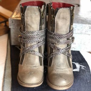 BNIB Freebird Balboa Booties Stone Gray- Size 9